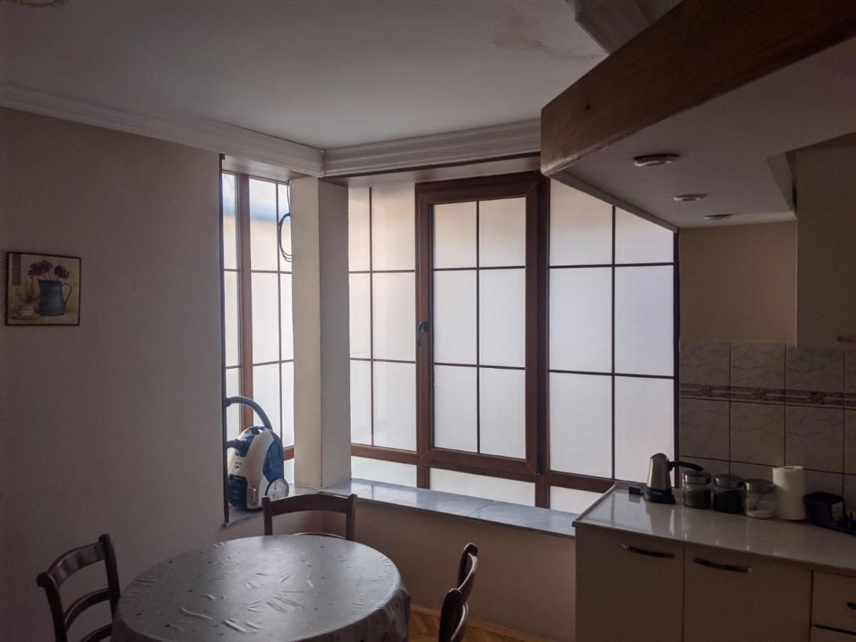 Central Apartment With City View プリズレン エクステリア 写真